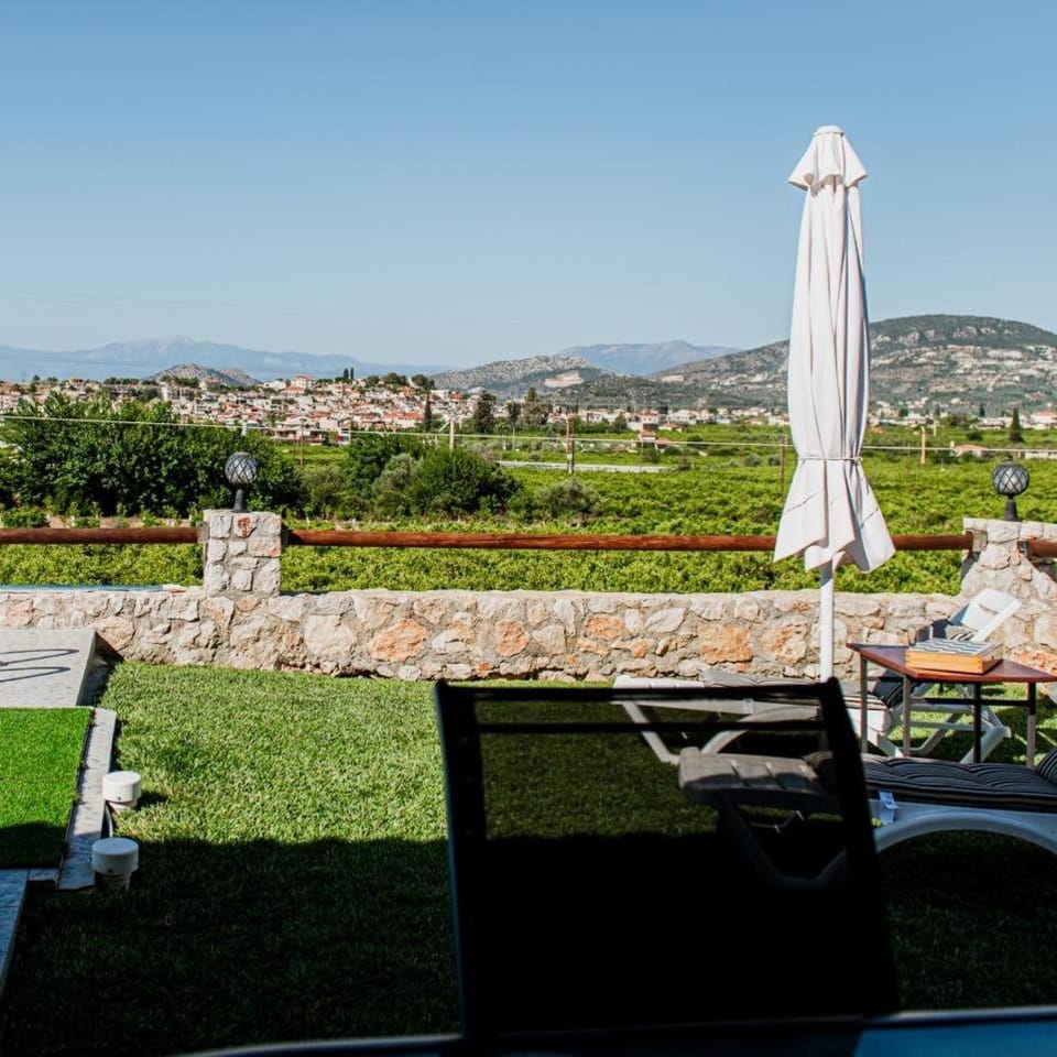 Day, Natural landscape, Mountain view, Swimming pool, sunbed