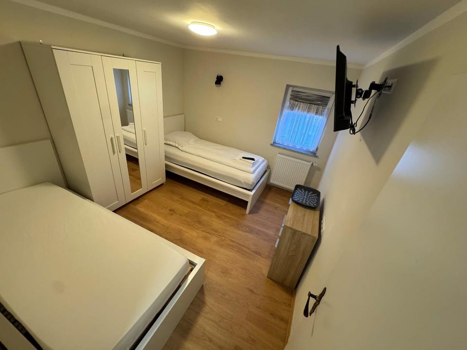 Asiatisches Landhaus Pension Bed and Breakfast in Thuringia, Germany