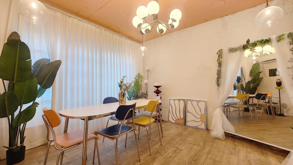 서교초후문 Seogyo Elementary School Hongdae Hongik University Entrance Station 1 to 3 minutes away Apartment in Gyeonggi-do