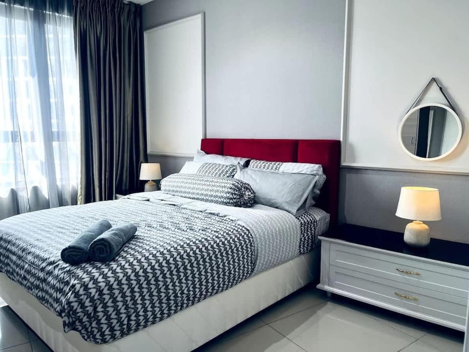 Maple Homes at i-City - WiFi TV Box and 1 Carpark House in Selangor, Malaysia