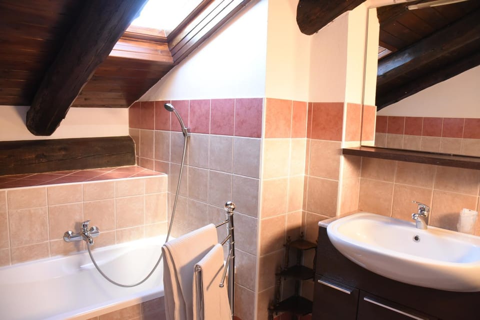 Agriturismo La Ca 'd Majin Farm Stay in Piedmont