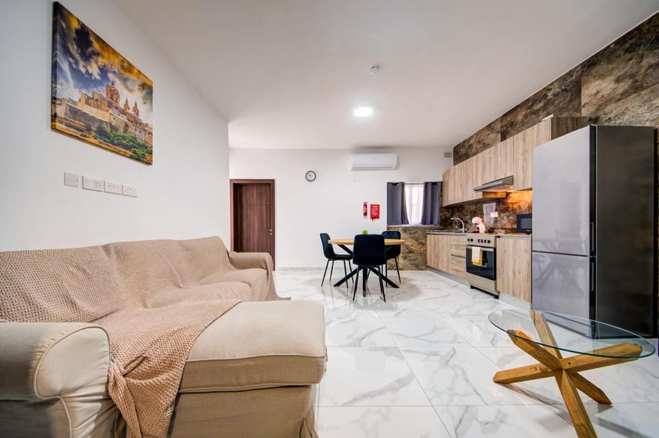 TV and multimedia, Kitchen or kitchenette, Living room, Seating area, Dining area, minibar, oven