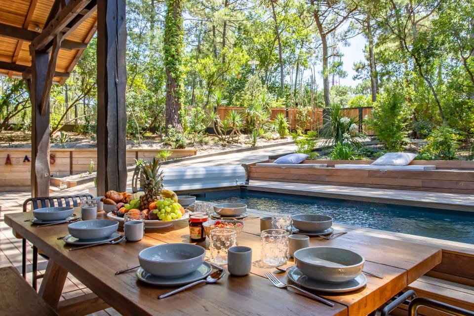 Villa Les Pins Agalis with swimming pool Villa in Lege-Cap-Ferret