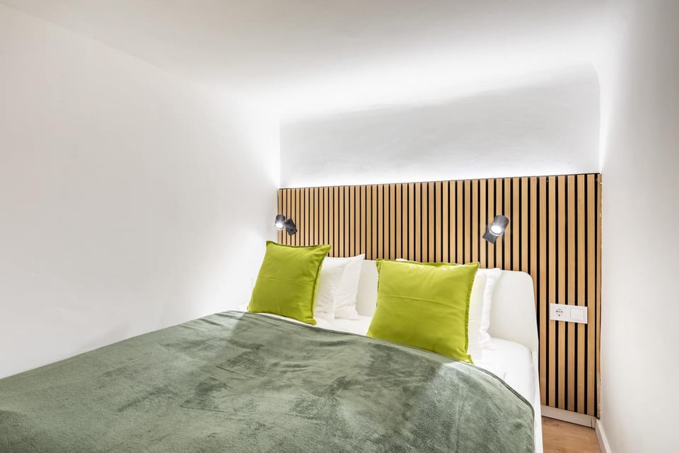 Very Central - Modern - Easy Airport Bus Apartment in Budapest