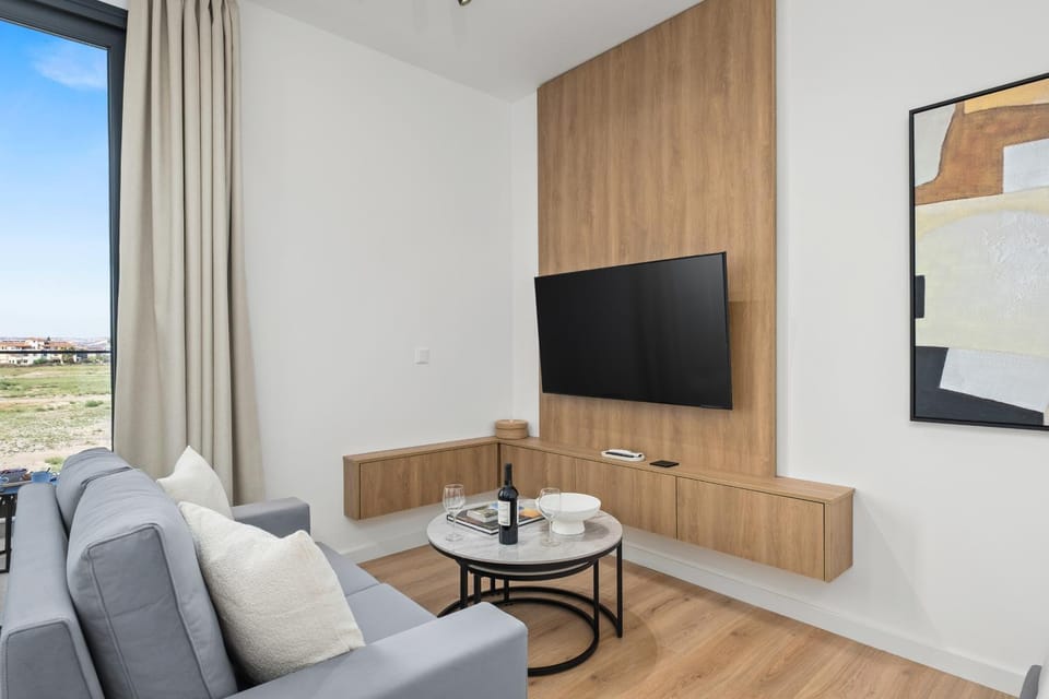 TV and multimedia, Seating area, Evening entertainment