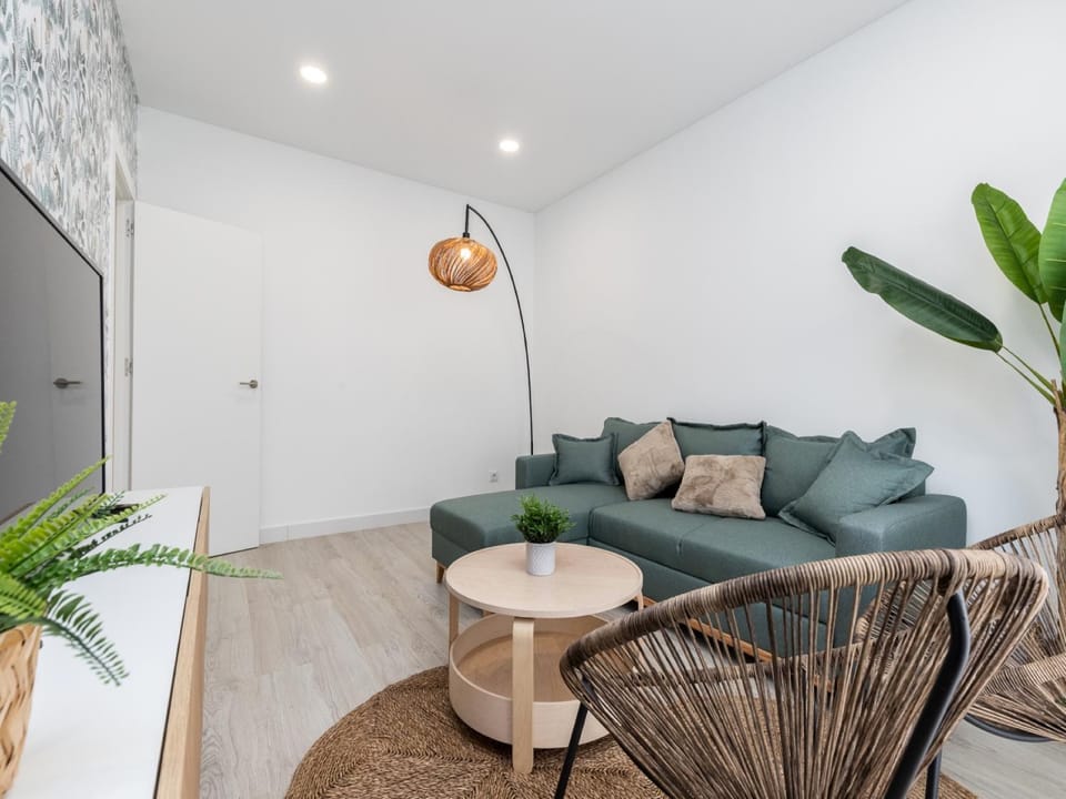 TV and multimedia, Living room, Seating area