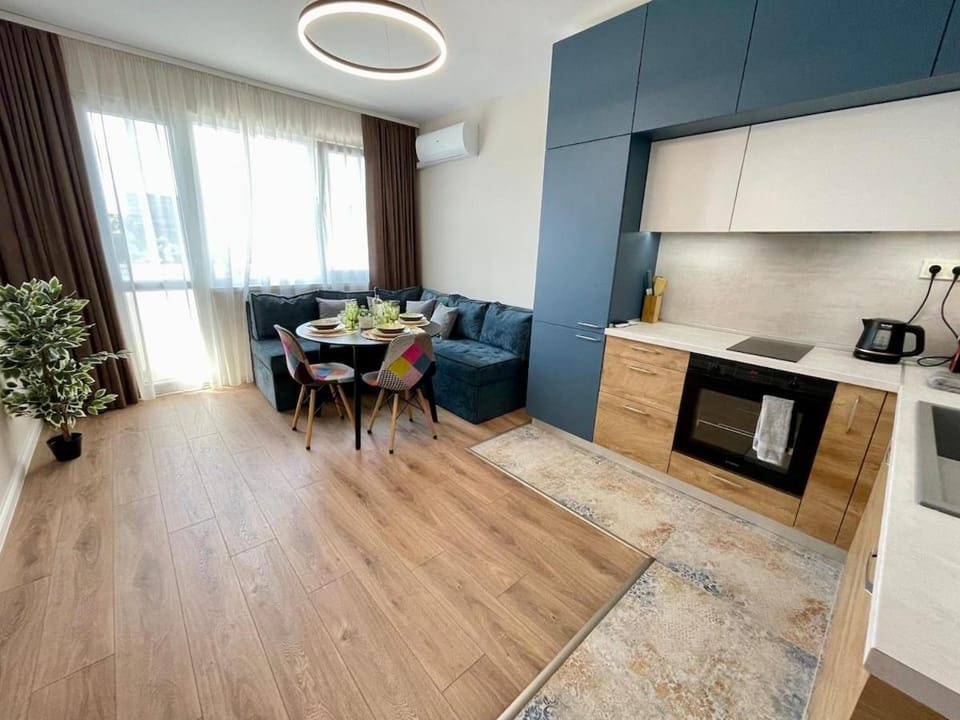 TV and multimedia, Kitchen or kitchenette, Living room, Seating area, Dining area, minibar