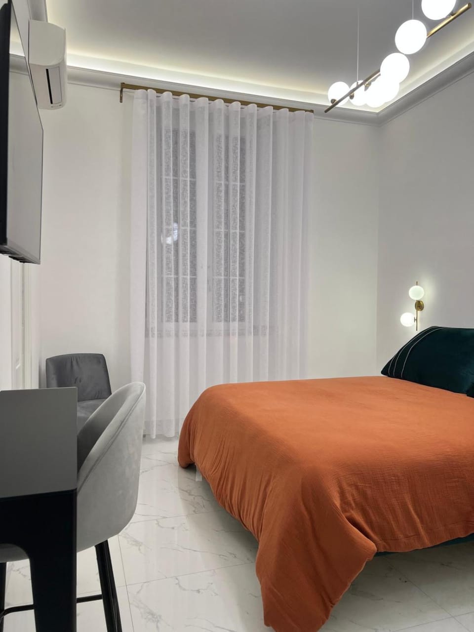 TV and multimedia, Bedroom, air conditioner