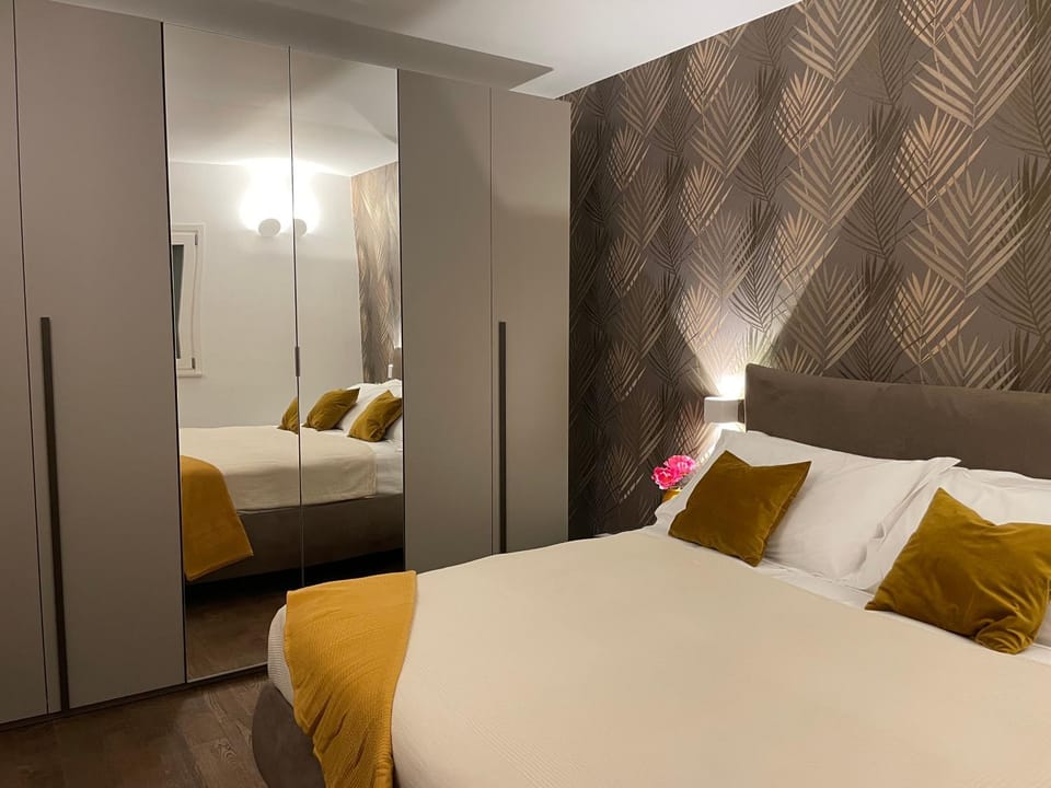 Bed, Photo of the whole room, Bedroom, wardrobe