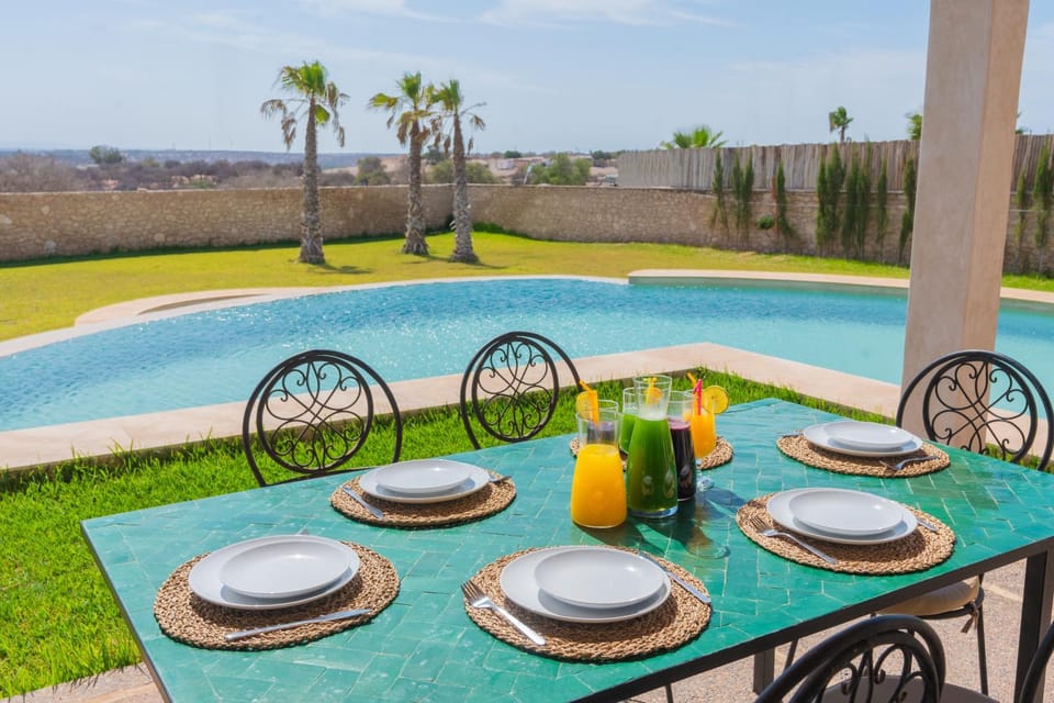 Garden, Dining area, Garden view, Pool view, Swimming pool