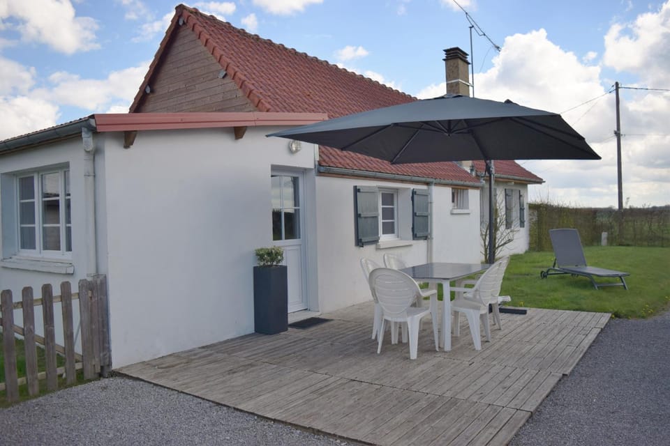 Facade/entrance, BBQ facilities, Balcony/Terrace, Garden view