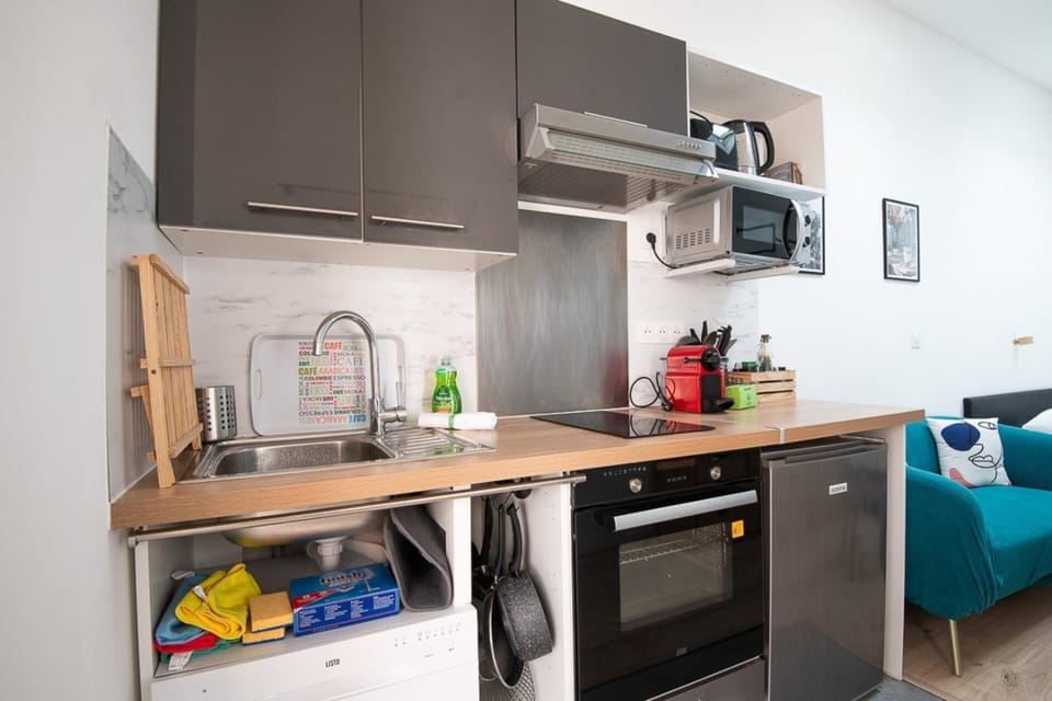 Kitchen or kitchenette, stove