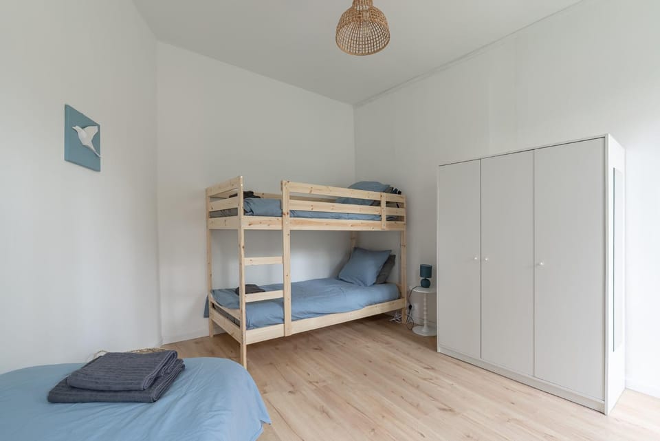 Bed, Photo of the whole room, Bedroom, bunk bed, towels, wardrobe