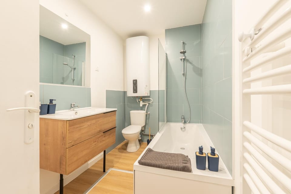 Toilet, Bathroom, Bath, towels