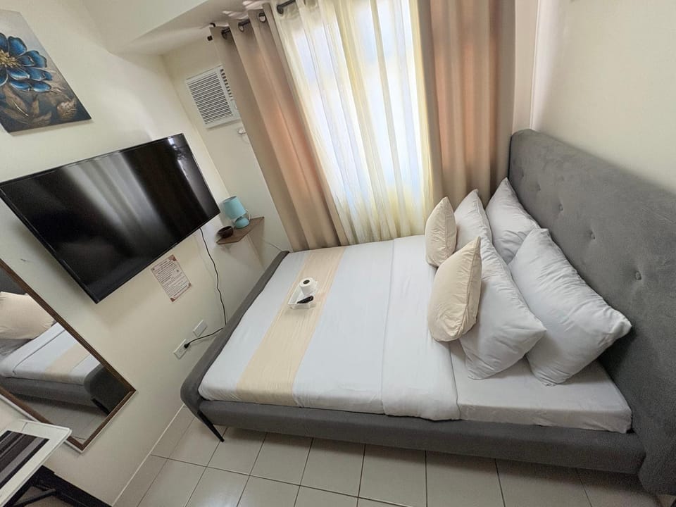 JJMC PLACE 28 With Netflix and Unli Wifi Apartment in Mandaluyong