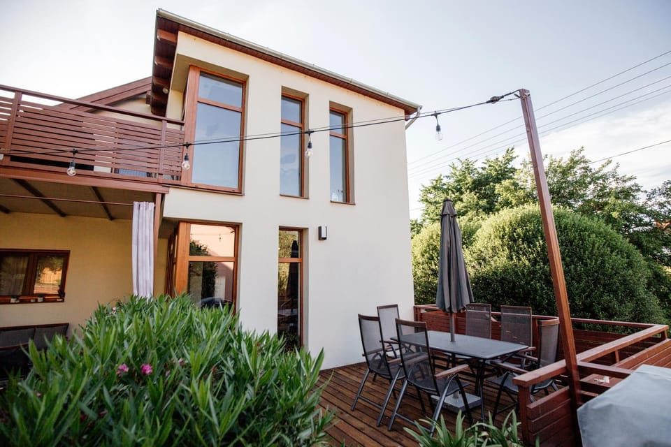 BBQ facilities, Garden, Balcony/Terrace