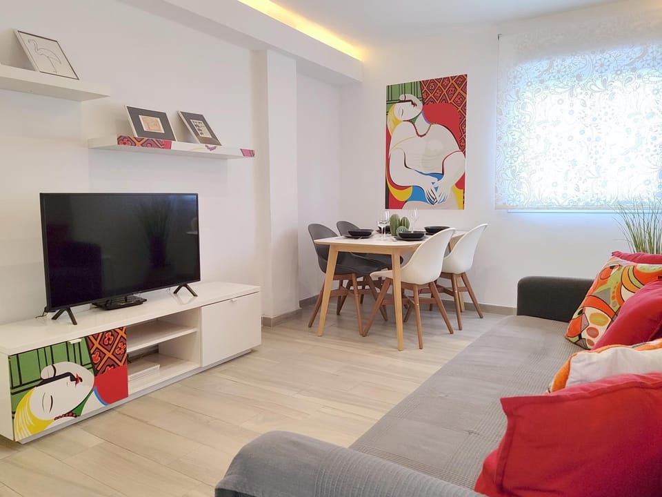 TV and multimedia, Living room, Dining area