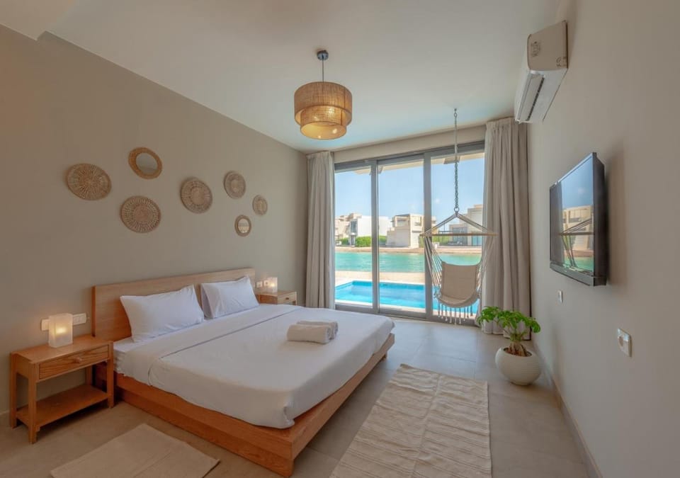 Breezy Lagoonfront Escape 3BR with Private Pool I Tawila El Gouna Villa in Hurghada