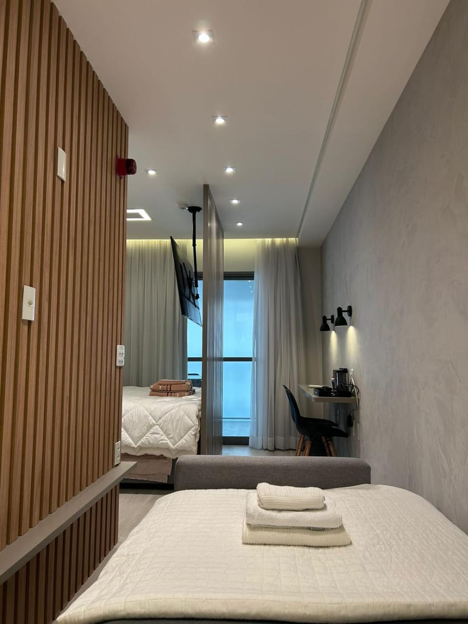 Bed, Living room, Photo of the whole room, Seating area, Bedroom, towels