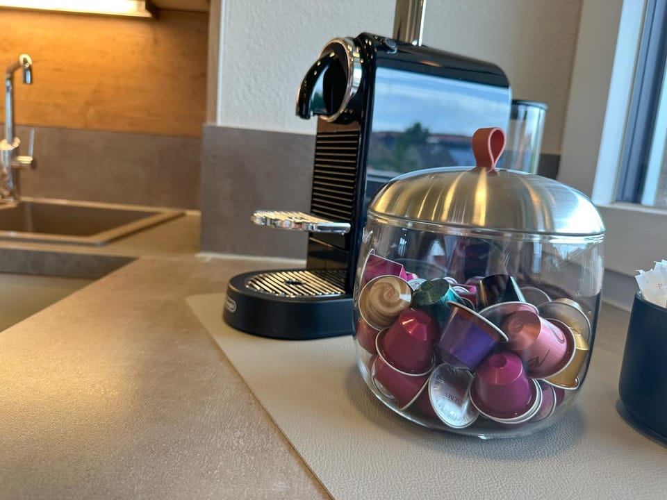 Coffee/tea facilities, Kitchen or kitchenette