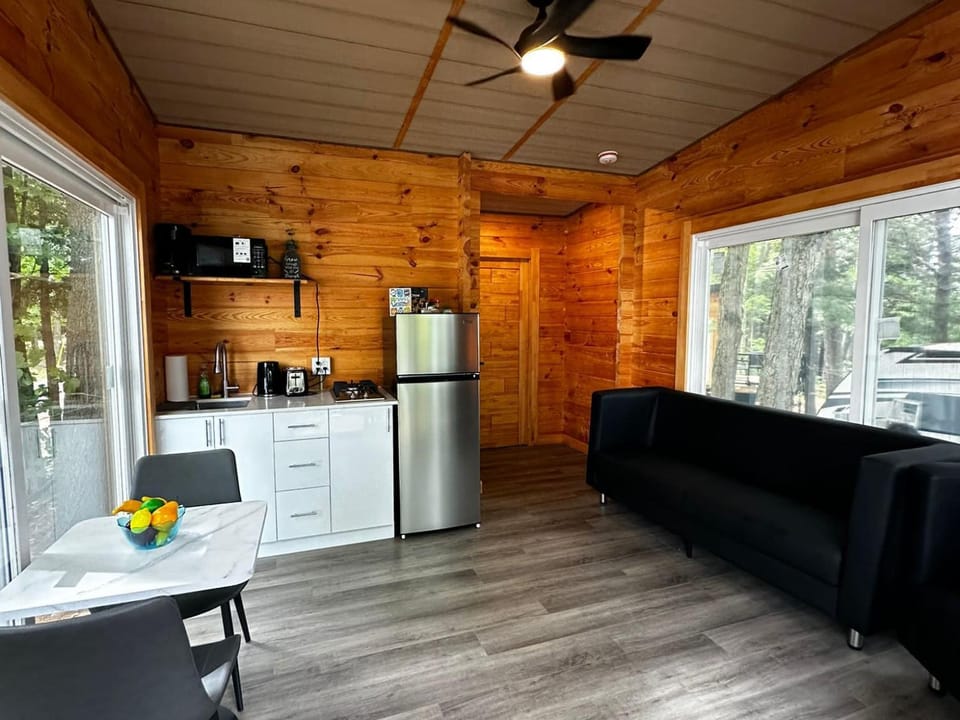 1-bedroom Unique Eco Log Cabins in Parry Sound #103 Cabin in Parry Sound