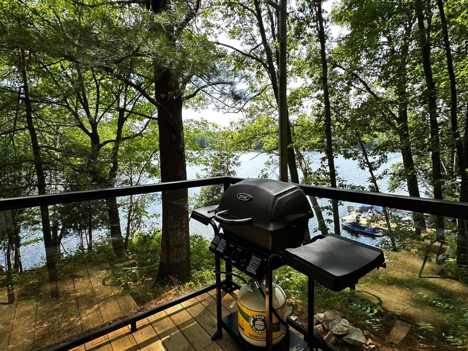 1-bedroom Unique Eco Log Cabins in Parry Sound #105 Cabin in Parry Sound