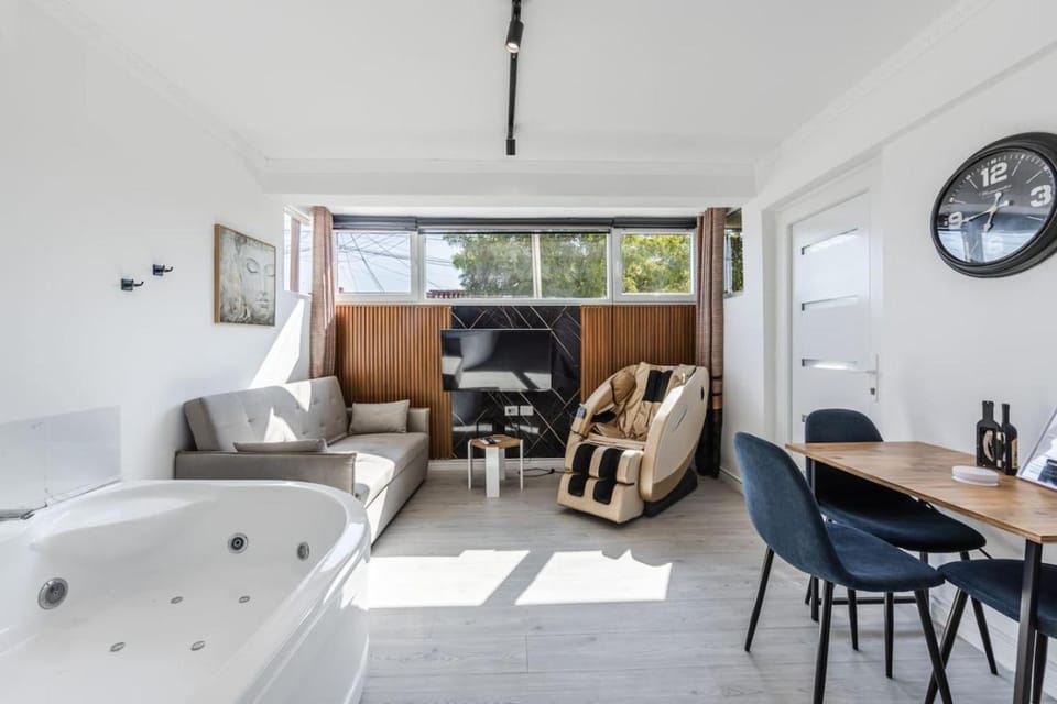 Green Luxe Suite 2 by PikHost Apartment in Montenegro