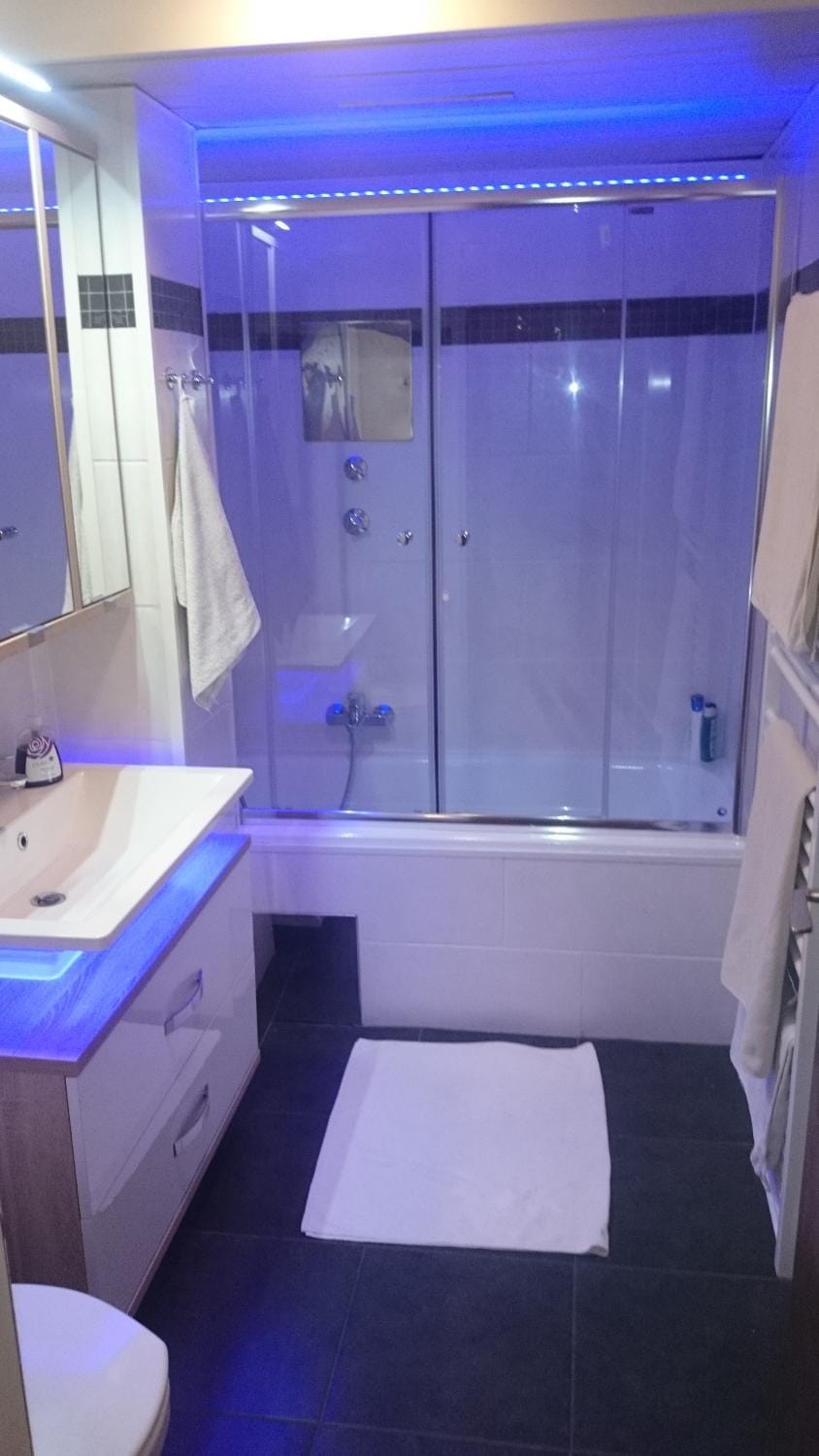 Shower, Bathroom