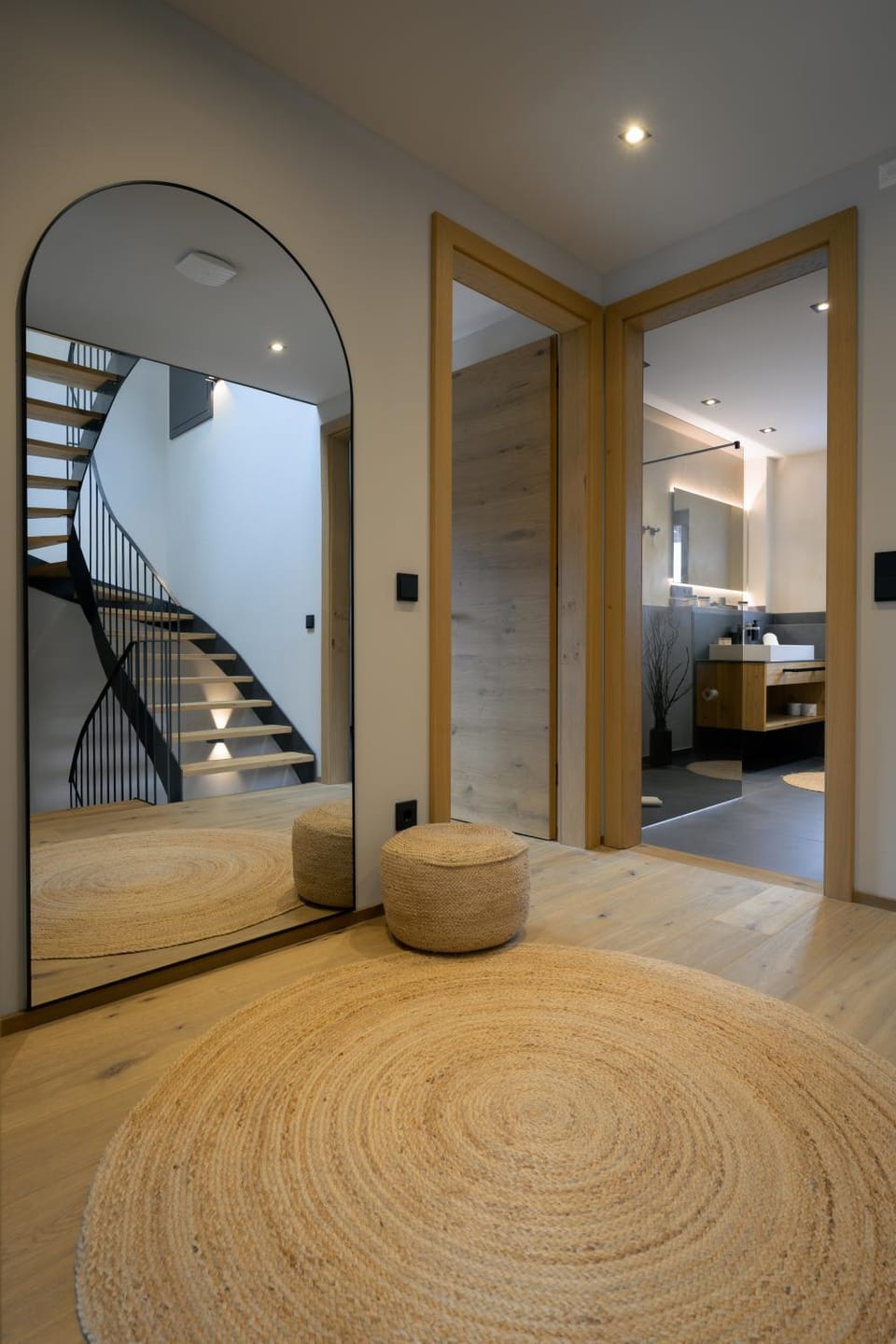 Boutique ChaletS Alpi - Private Sauna & Garden Apartment in Garmisch-Partenkirchen