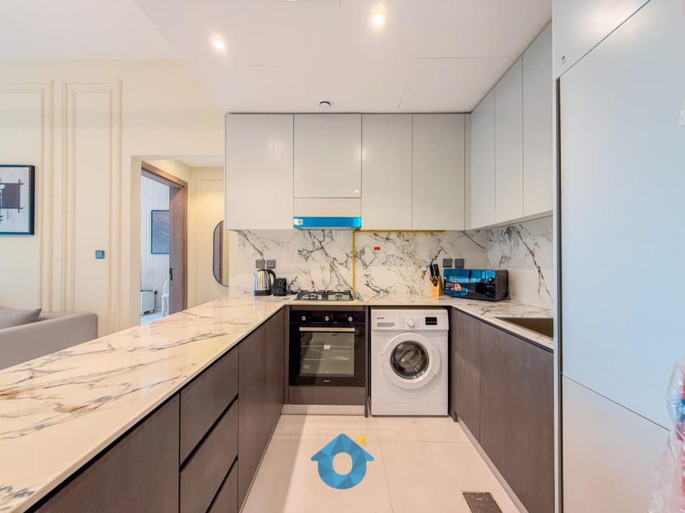915 - Stylish 1 BR in Dubai Sports City Apartment in Dubai