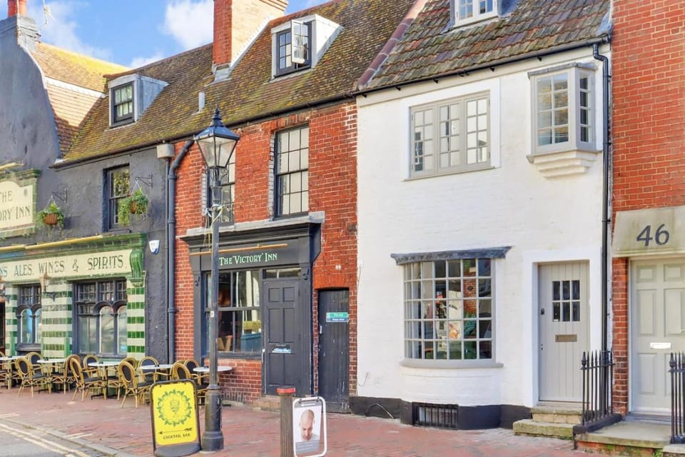 Fishermans Cottage House in Brighton