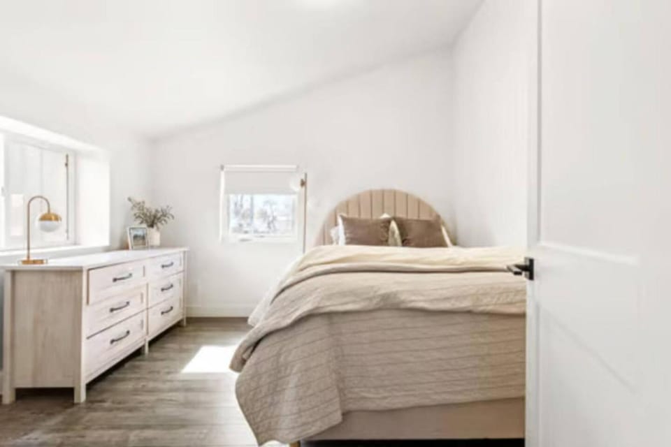 West Denver Radiance Light and Bright 3BR retreat House in Denver