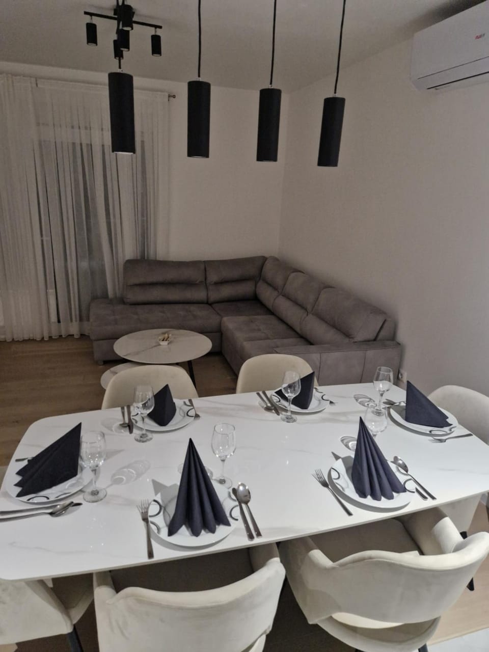 Living room, Dining area