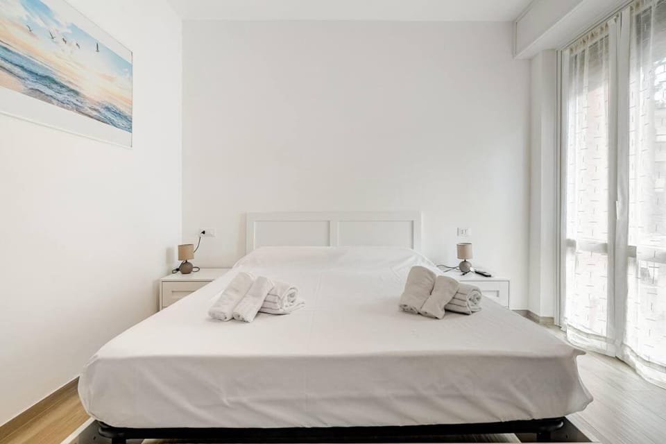 Bed, TV and multimedia, Balcony/Terrace, Bedroom, internet, wardrobe, air conditioner