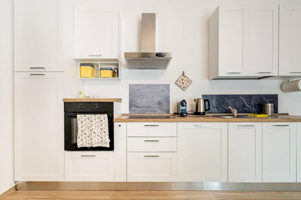 dishwasher, internet, oven, washing machine, kitchen