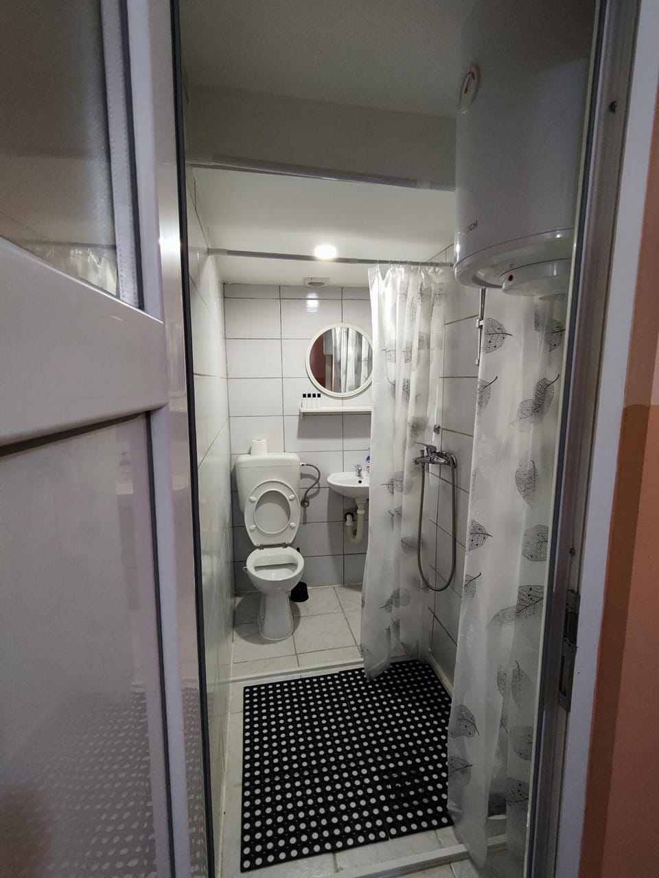 Shower, Toilet, Bathroom