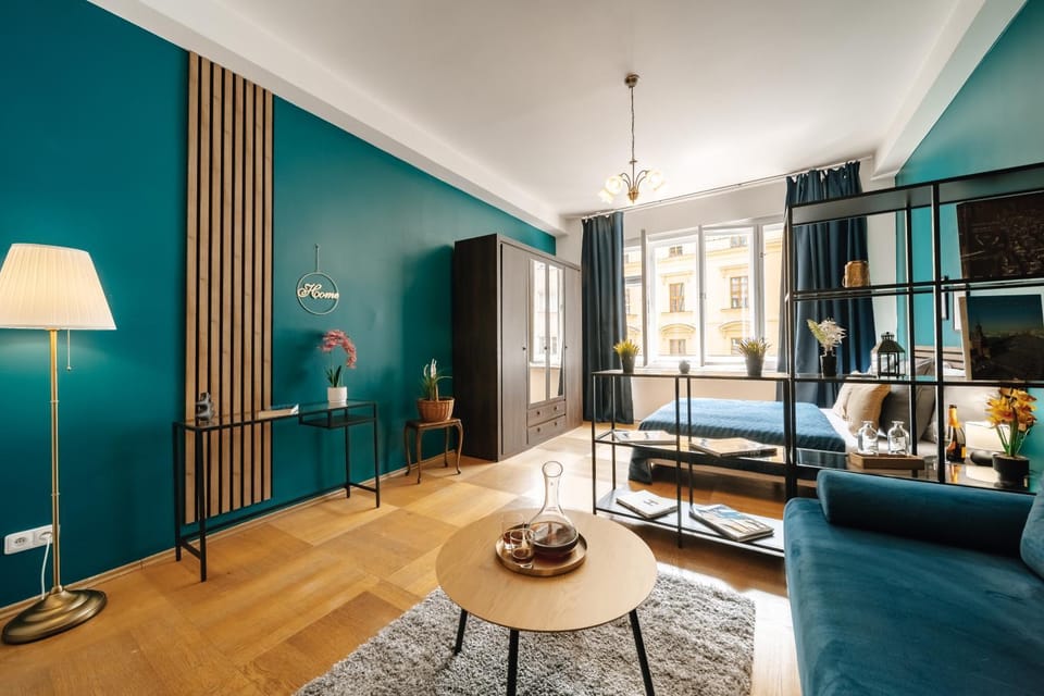 Seating area, Bedroom