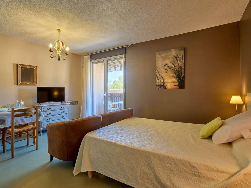 Studio cosy 2 personnes avec balcon et parking, animaux admis - FR-1-841-1 Apartment in Occitanie