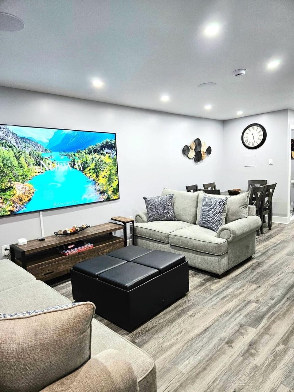 TV and multimedia, Living room, Seating area