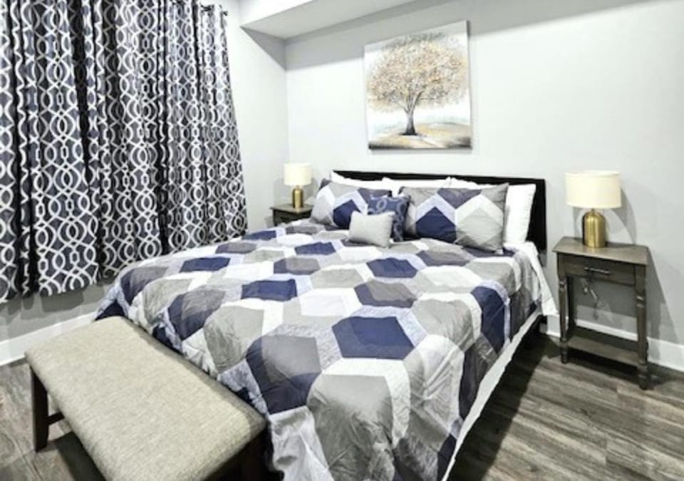 Bed, Photo of the whole room, Bedroom