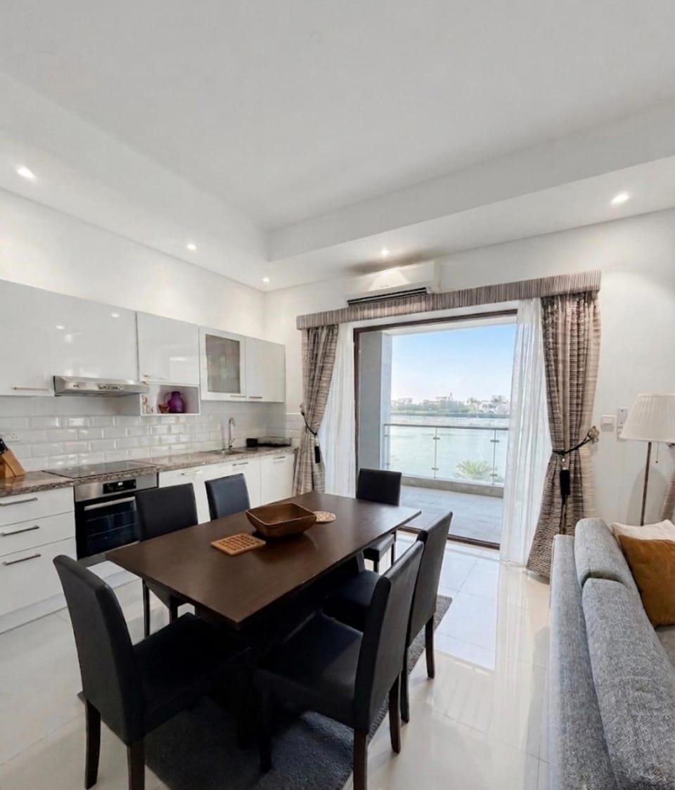 Natural landscape, Kitchen or kitchenette, Living room, Seating area, Dining area, minibar, pet friendly, stove