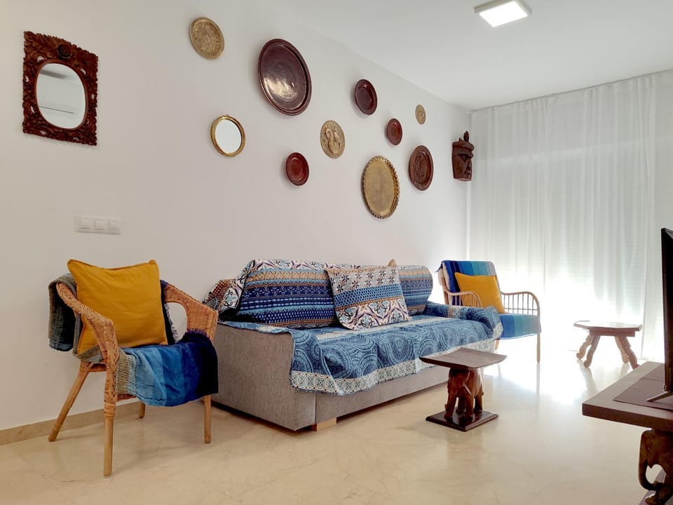 Living room, Photo of the whole room