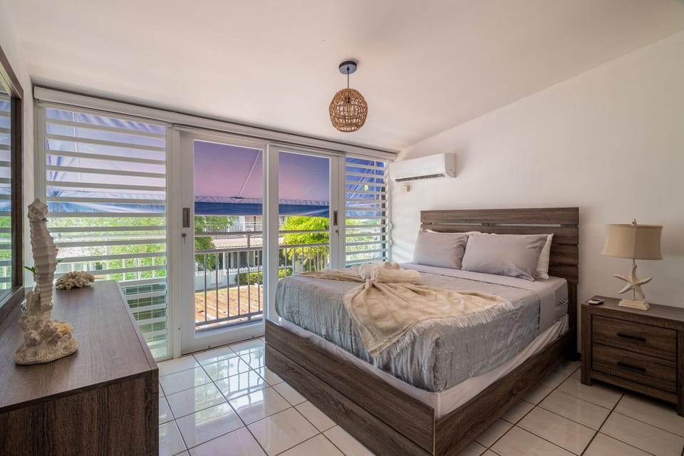 View (from property/room), Balcony/Terrace, Photo of the whole room, towels
