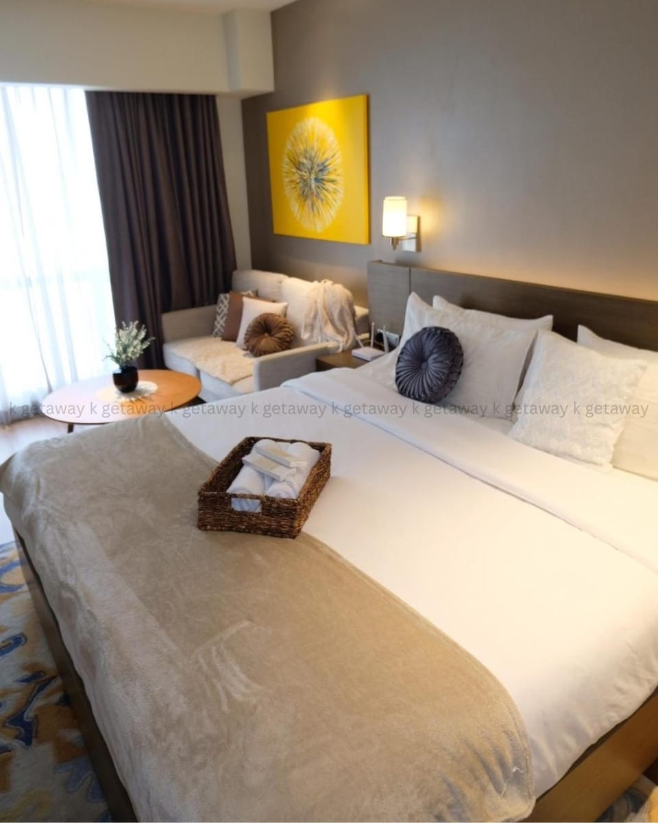 Acqua at The Hotel Residences Acqua Manila near Makati and BGC Apartment hotel in Mandaluyong