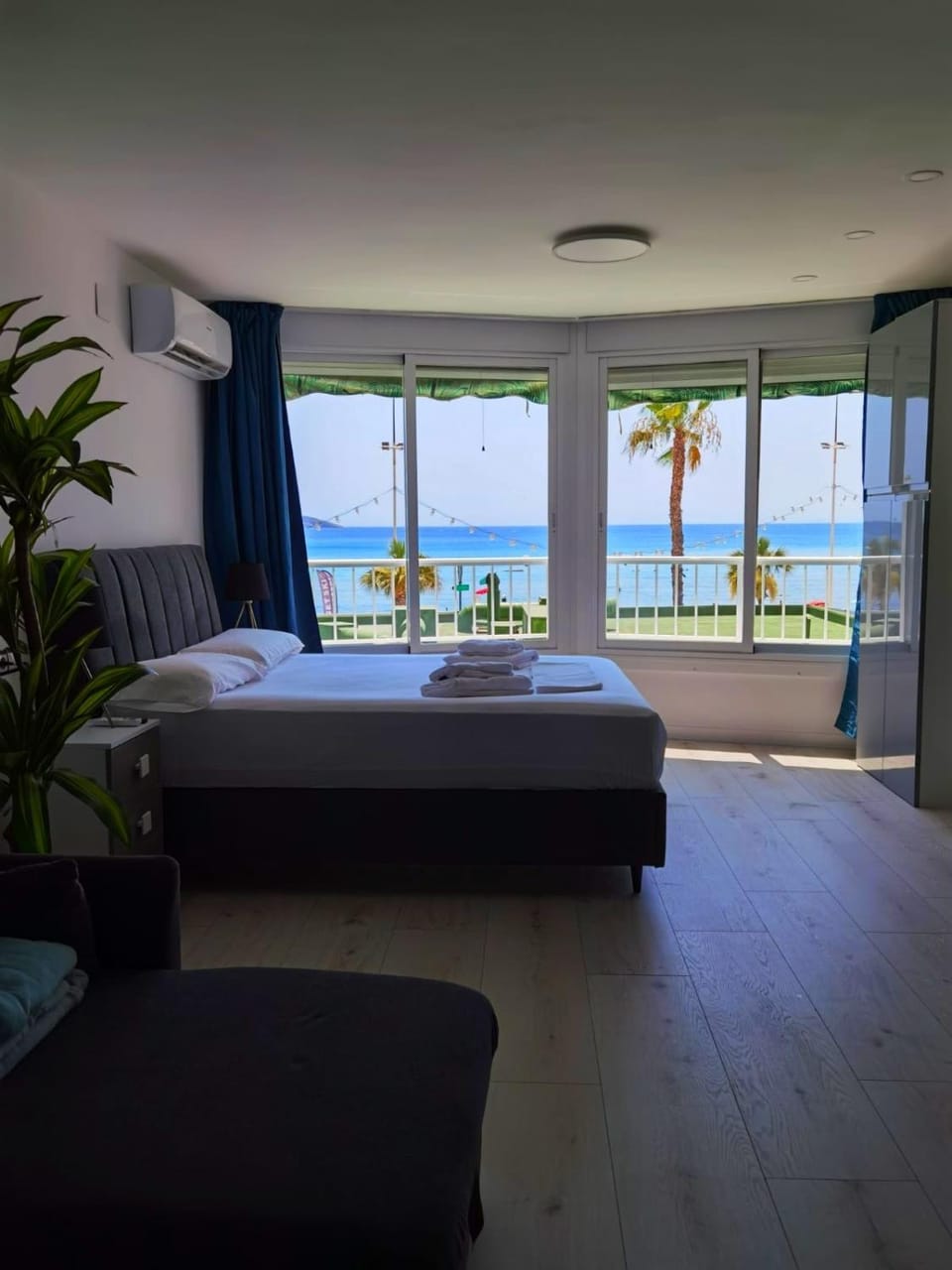 Sea view, Sea view