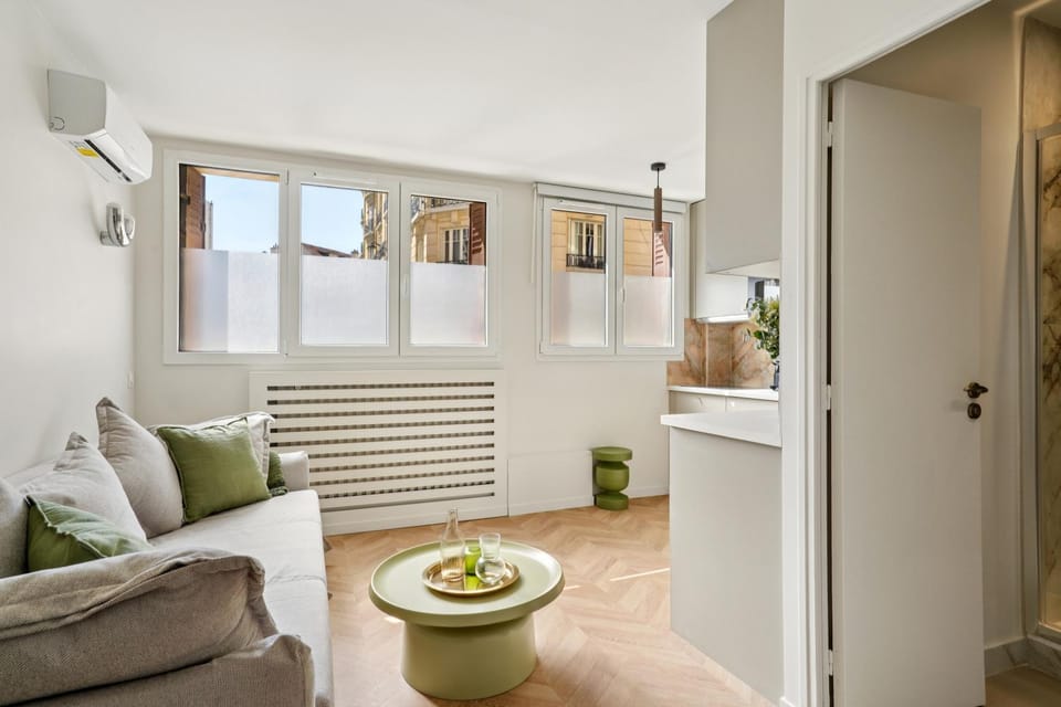 Lavie Maison AC Little Fontaine Apartment in Paris