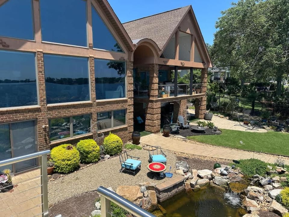 Driftwood Dreams House in Leesville