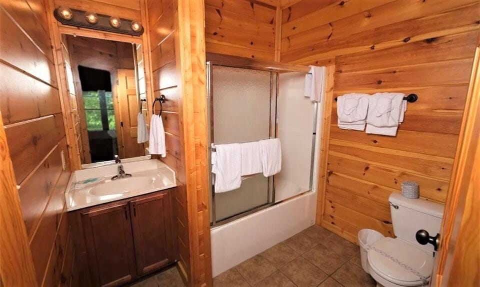 Best 3King EnSuites, Views, Game&Theater Rms, Pool House in Gatlinburg