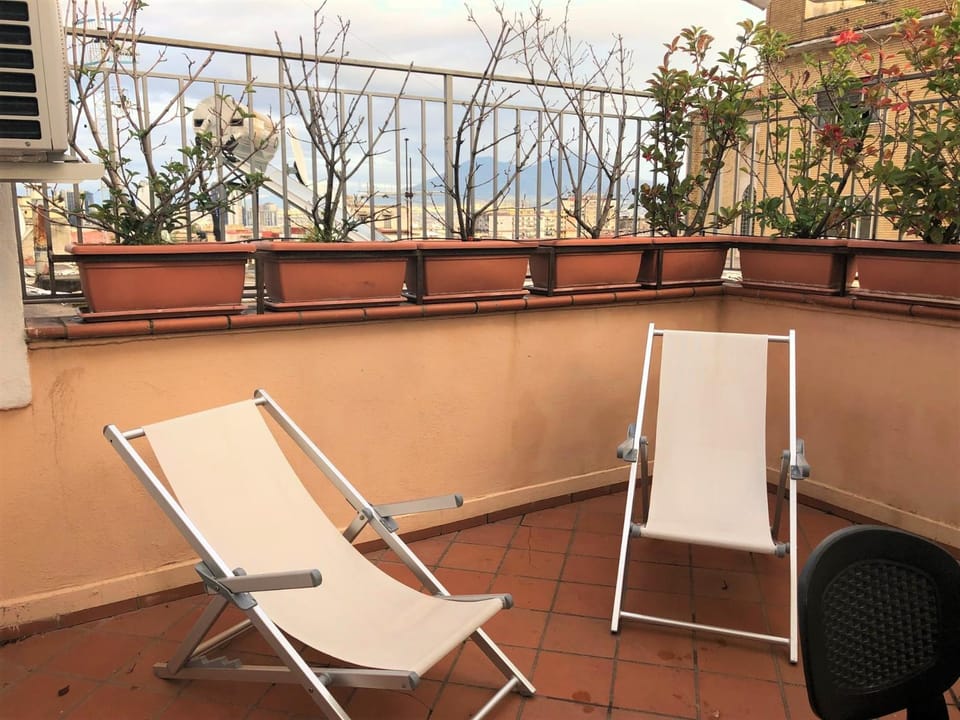 View (from property/room), Balcony/Terrace, City view, Landmark view, Sea view
