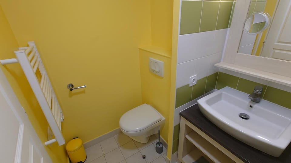 Toilet, Bathroom